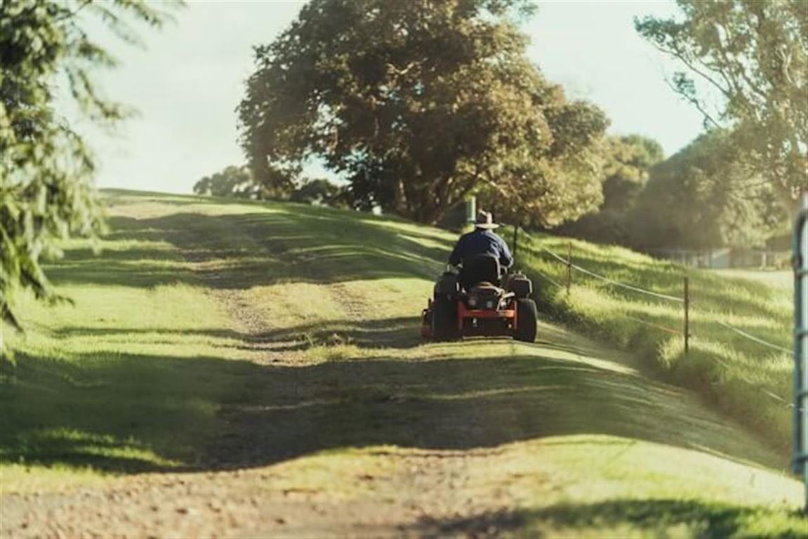 Must-have Gadgets for Haveentusiaster: Plæneklipper Tilbehør