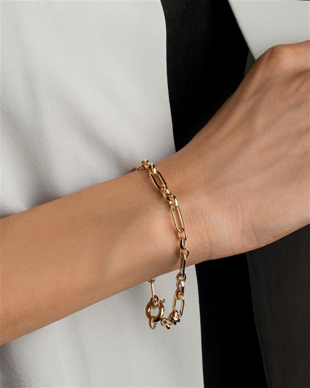 Elegante guld armbånd: tidløst skønhed og personlig stil