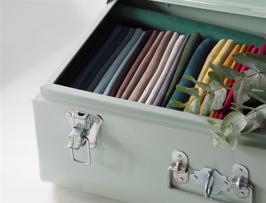 Roder garderoben en smule? Læs med her og få tips til en organiseret tøjskuffe